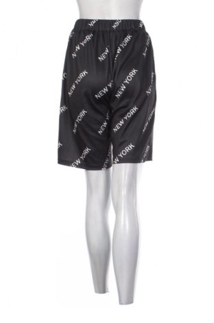 Γυναικείο κοντό παντελόνι SHEIN, Μέγεθος S, Χρώμα Πολύχρωμο, Τιμή 9,99 €