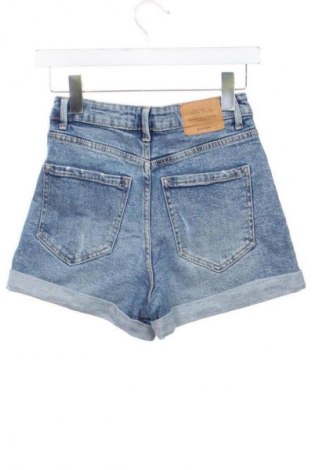 Γυναικείο κοντό παντελόνι Stradivarius, Μέγεθος XS, Χρώμα Μπλέ, Τιμή 18,41 €
