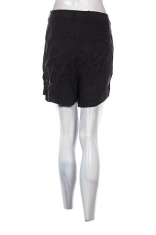 Γυναικείο κοντό παντελόνι Superdry, Μέγεθος XL, Χρώμα Γκρί, Τιμή 34,99 €