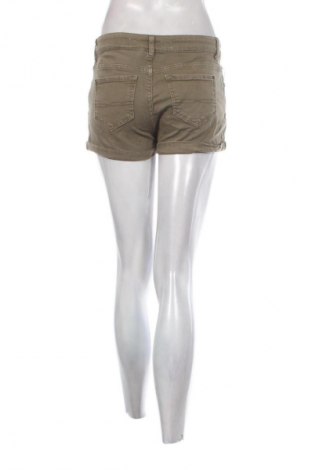 Дамски къс панталон Unbranded, Размер M, Цвят Зелен, Цена 5,11 €