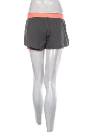 Γυναικείο κοντό παντελόνι Under Armour, Μέγεθος S, Χρώμα Πολύχρωμο, Τιμή 14,99 €