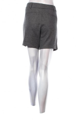 Pantaloni scurți de femei United Colors Of Benetton, Mărime XL, Culoare Multicolor, Preț 26,99 Lei