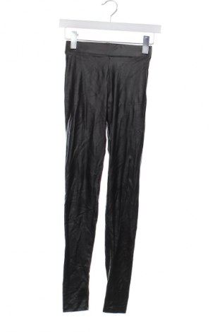 Дамски клин Bershka, Размер XXS, Цвят Черен, Цена 2,04 €