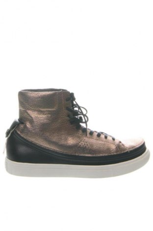 Obuwie damskie Moscow, Rozmiar 38, Kolor Kolorowy, Cena 514,31 zł