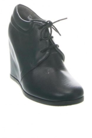 Obuwie damskie Tara, Rozmiar 37, Kolor Niebieski, Cena 301,89 zł