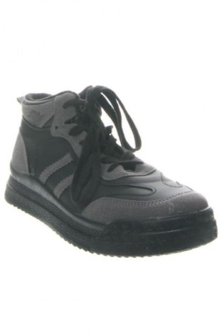 Obuwie damskie Tendenz, Rozmiar 40, Kolor Czarny, Cena 171,99 zł