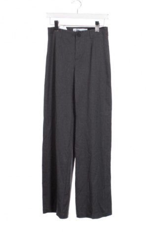 Γυναικείο παντελόνι Bershka, Μέγεθος M, Χρώμα Γκρί, Τιμή 28,99 €