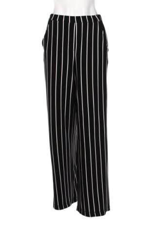 Γυναικείο παντελόνι Bershka, Μέγεθος M, Χρώμα Πολύχρωμο, Τιμή 5,99 €