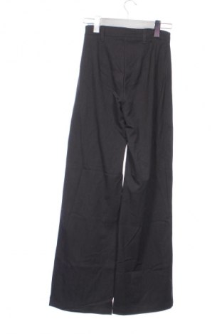 Γυναικείο παντελόνι Bershka, Μέγεθος XS, Χρώμα Γκρί, Τιμή 18,67 €