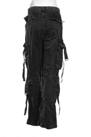 Dámské kalhoty  Bershka, Velikost M, Barva Šedá, Cena  249,00 Kč