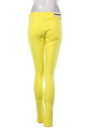 Γυναικείο παντελόνι Byblos, Μέγεθος L, Χρώμα Κίτρινο, Τιμή 41,99 €