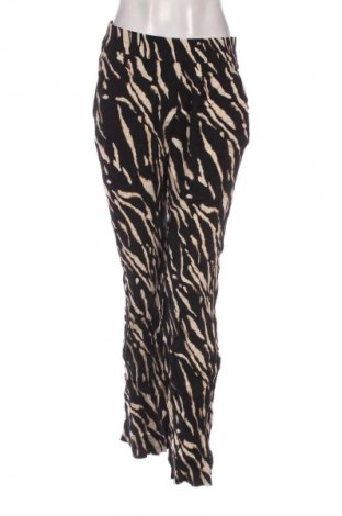 Γυναικείο παντελόνι C&A, Μέγεθος M, Χρώμα Πολύχρωμο, Τιμή 8,99 €