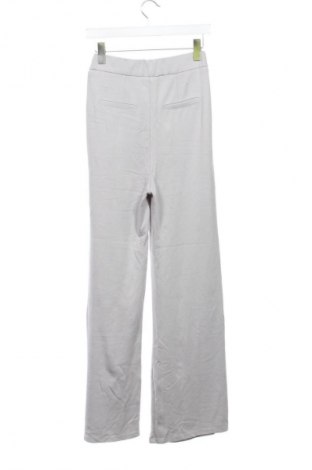 Γυναικείο παντελόνι Defacto, Μέγεθος XS, Χρώμα Γκρί, Τιμή 25,00 €