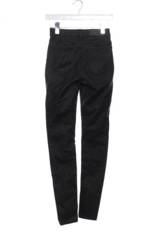 Dámské kalhoty  Noisy May, Velikost XS, Barva Černá, Cena  139,00 Kč