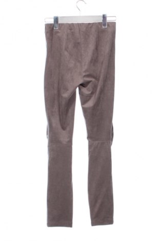 Дамски панталон Riani, Размер XS, Цвят Бежов, Цена 79,25 €