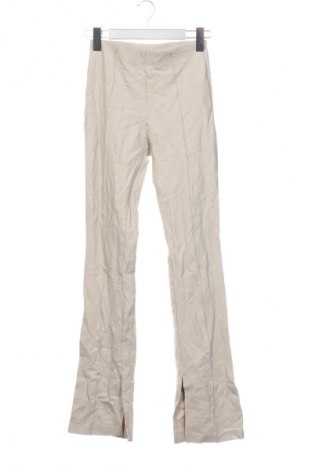 Дамски панталон Stradivarius, Размер XS, Цвят Бежов, Цена 4,60 €