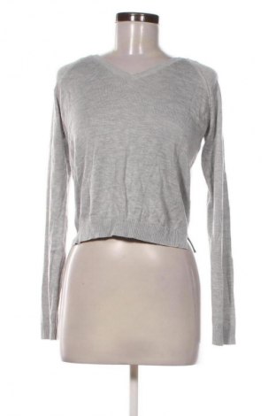 Dámský svetr Bershka, Velikost XS, Barva Šedá, Cena  425,00 Kč