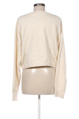Dámský svetr Bershka, Velikost M, Barva Krémová, Cena  699,00 Kč