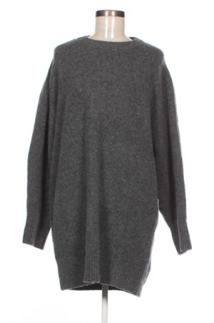 Damski sweter Pull&Bear, Rozmiar M, Kolor Szary, Cena 48,99 zł