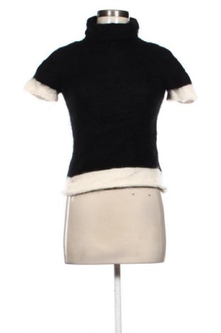 Dámský svetr TWINSET, Velikost M, Barva Černá, Cena  1 479,00 Kč