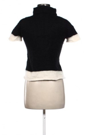 Dámský svetr TWINSET, Velikost M, Barva Černá, Cena  1 479,00 Kč