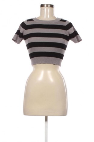 Damski sweter Unbranded, Rozmiar XS, Kolor Kolorowy, Cena 22,99 zł