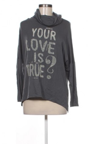 Дамско полo Unbranded, Размер L, Цвят Многоцветен, Цена 3,06 €