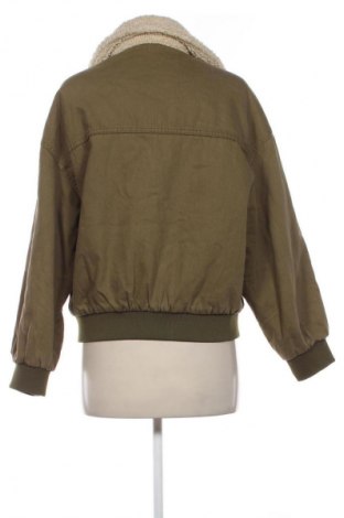 Dámská bunda  Bershka, Velikost XS, Barva Zelená, Cena  850,00 Kč