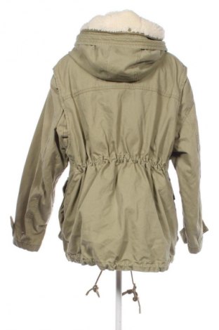 Дамско яке Bershka, Размер M, Цвят Зелен, Цена 30,00 €