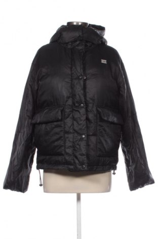 Dámská bunda  Levi's, Velikost S, Barva Černá, Cena  3 249,00 Kč