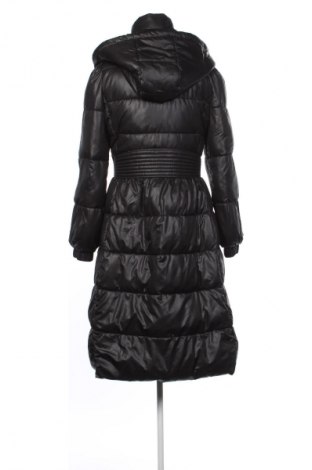 Γυναικείο μπουφάν Lynne, Μέγεθος M, Χρώμα Μαύρο, Τιμή 70,03 €