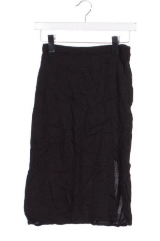 Детска пола H&M, Размер 9-10y/ 140-146 см, Цвят Черен, Цена 4,60 €