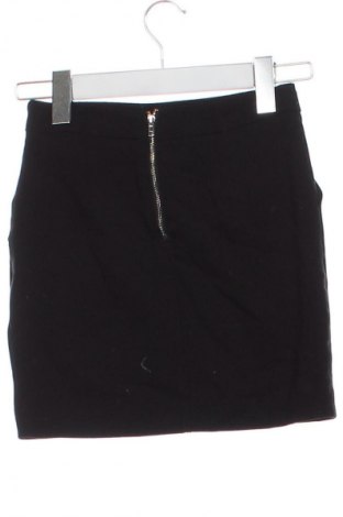 Детска пола New Look, Размер 8-9y/ 134-140 см, Цвят Черен, Цена 4,60 €