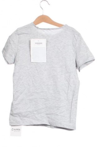 Детска тениска Y.F.K., Размер 7-8y/ 128-134 см, Цвят Сив, Цена 4,60 €