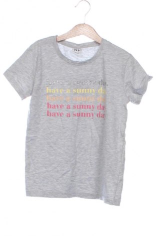 Детска тениска Y.F.K., Размер 8-9y/ 134-140 см, Цвят Многоцветен, Цена 5,11 €