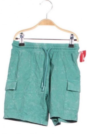 Kinder Shorts Kiabi, Größe 5-6y/ 116-122 cm, Farbe Grün, Preis 7,99 €