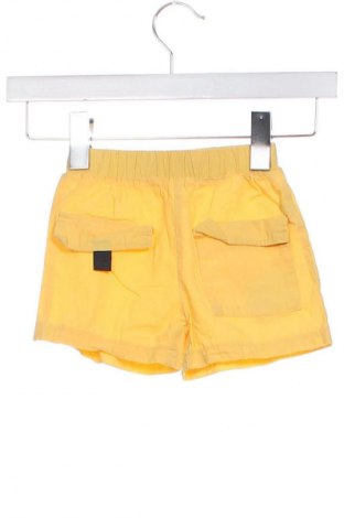 Детски къс панталон Unbranded, Размер 18-24m/ 86-98 см, Цвят Жълт, Цена 6,13 €