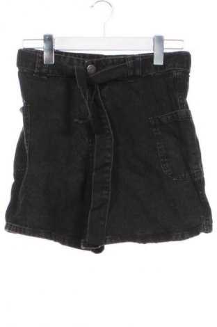 Детски къс панталон Y.F.K., Размер 11-12y/ 152-158 см, Цвят Черен, Цена 3,57 €