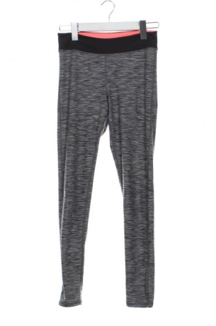 Детски клин H&M Sport, Размер 10-11y/ 146-152 см, Цвят Многоцветен, Цена 4,09 €