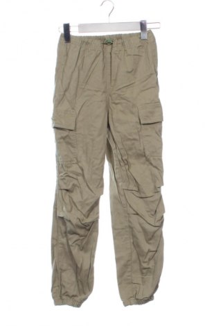 Детски панталон LC Waikiki, Размер 8-9y/ 134-140 см, Цвят Зелен, Цена 11,24 €
