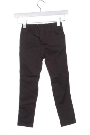 Детски панталон Unbranded, Размер 4-5y/ 110-116 см, Цвят Сив, Цена 10,22 €
