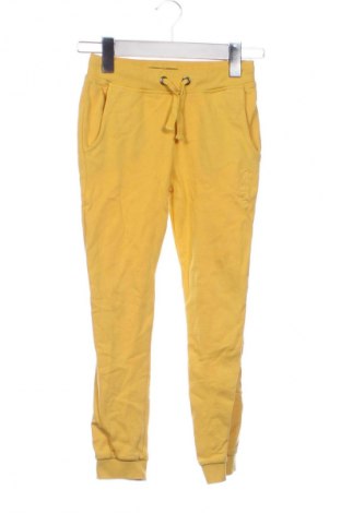 Детско спортно долнище Guess, Размер 6-7y/ 122-128 см, Цвят Оранжев, Цена 17,00 €