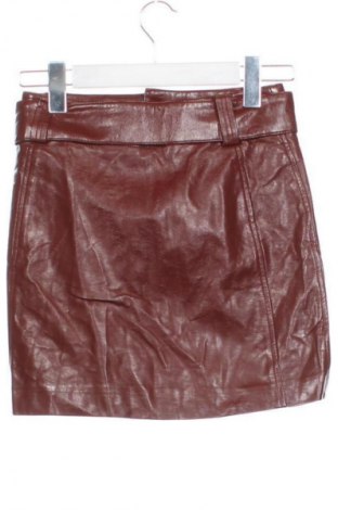 Kožená sukně  Bershka, Velikost XS, Barva Červená, Cena  189,00 Kč