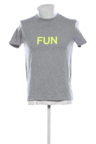 Мъжка тениска Unbranded, Размер S, Цвят Сив, Цена 3,06 €