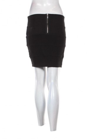 Sukně Amisu, Velikost S, Barva Černá, Cena  129,00 Kč