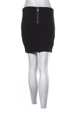 Sukně Amisu, Velikost S, Barva Černá, Cena  283,00 Kč