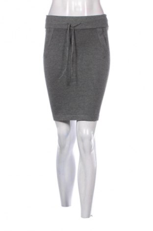 Sukně B.Young, Velikost S, Barva Šedá, Cena  907,00 Kč