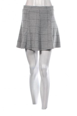 Пола Bershka, Размер L, Цвят Многоцветен, Цена 2,04 €