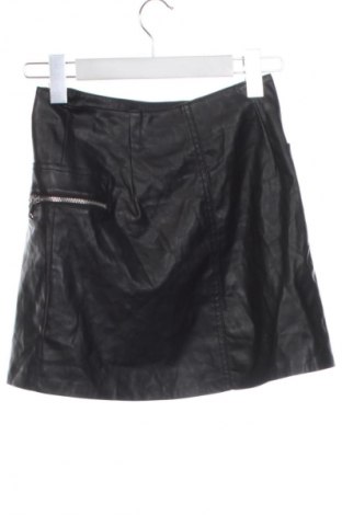 Sukně Bershka, Velikost XXS, Barva Černá, Cena  149,00 Kč