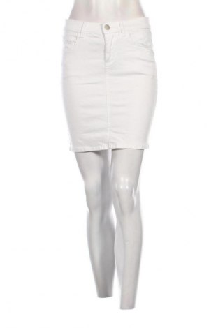 Пола Cubus, Размер S, Цвят Бял, Цена 5,11 €